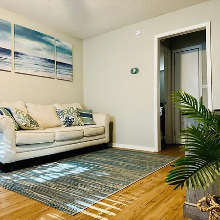 White Sand Getaway Steps From Beach Gulfport Εξωτερικό φωτογραφία